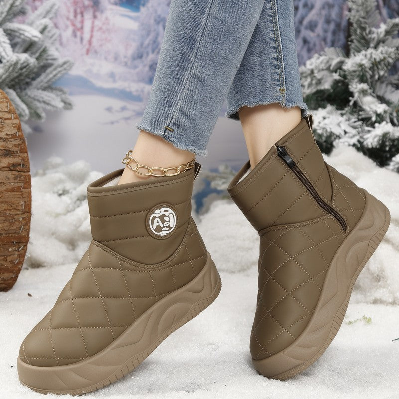 Quilted fleece-lined platform ankle boots, khaki faux leather, side zip, logo patch, chain