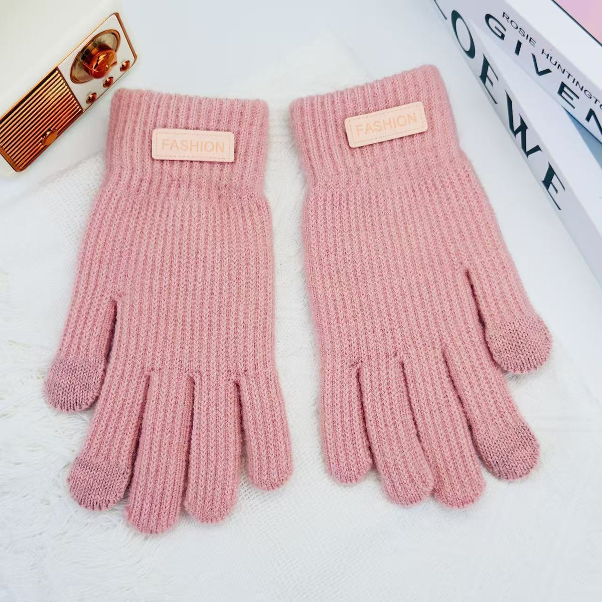 Women’s ribbed knit touchscreen gloves, pink, with five-finger design