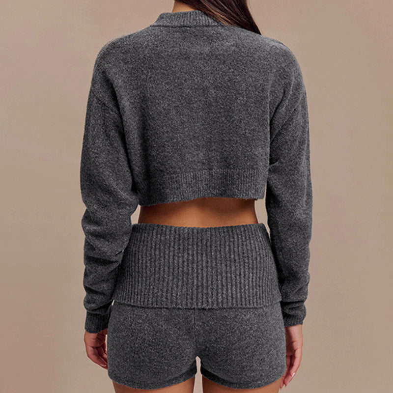 Dark gray cropped wool cardigan, long sleeves with drop-shoulder silhouette