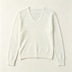 Women’s off-white V-neck fine-knit sweater with long sleeves and ribbed waistband