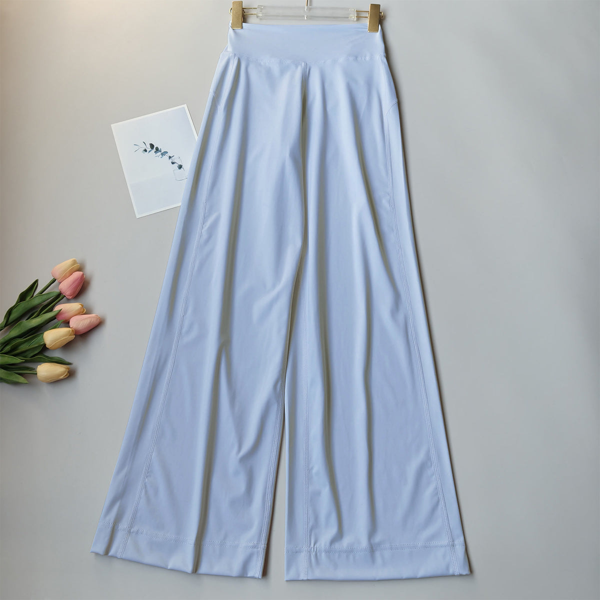 High-waisted wide-leg yoga pants, light blue, wide straight-leg design