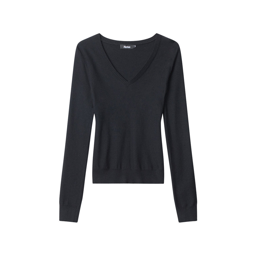 Women’s V-neck fitted sweater, fine knit, black long-sleeve pullover
