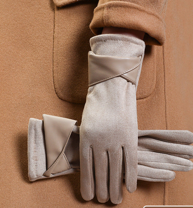 Women’s cream beige velvet gloves with stitched cuff and finger panel seams