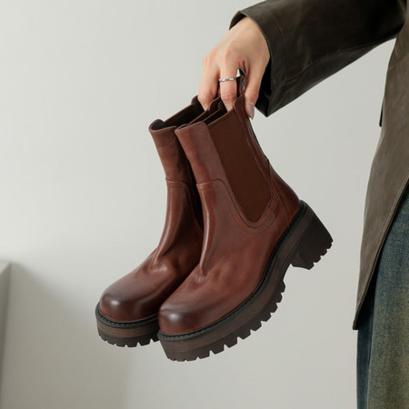 Brown leather Chelsea boots with elastic gore, thick sole, round toe, stacked heel