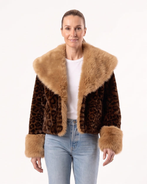 Beige faux fur cropped jacket with oversized collar, button front and long sleeves