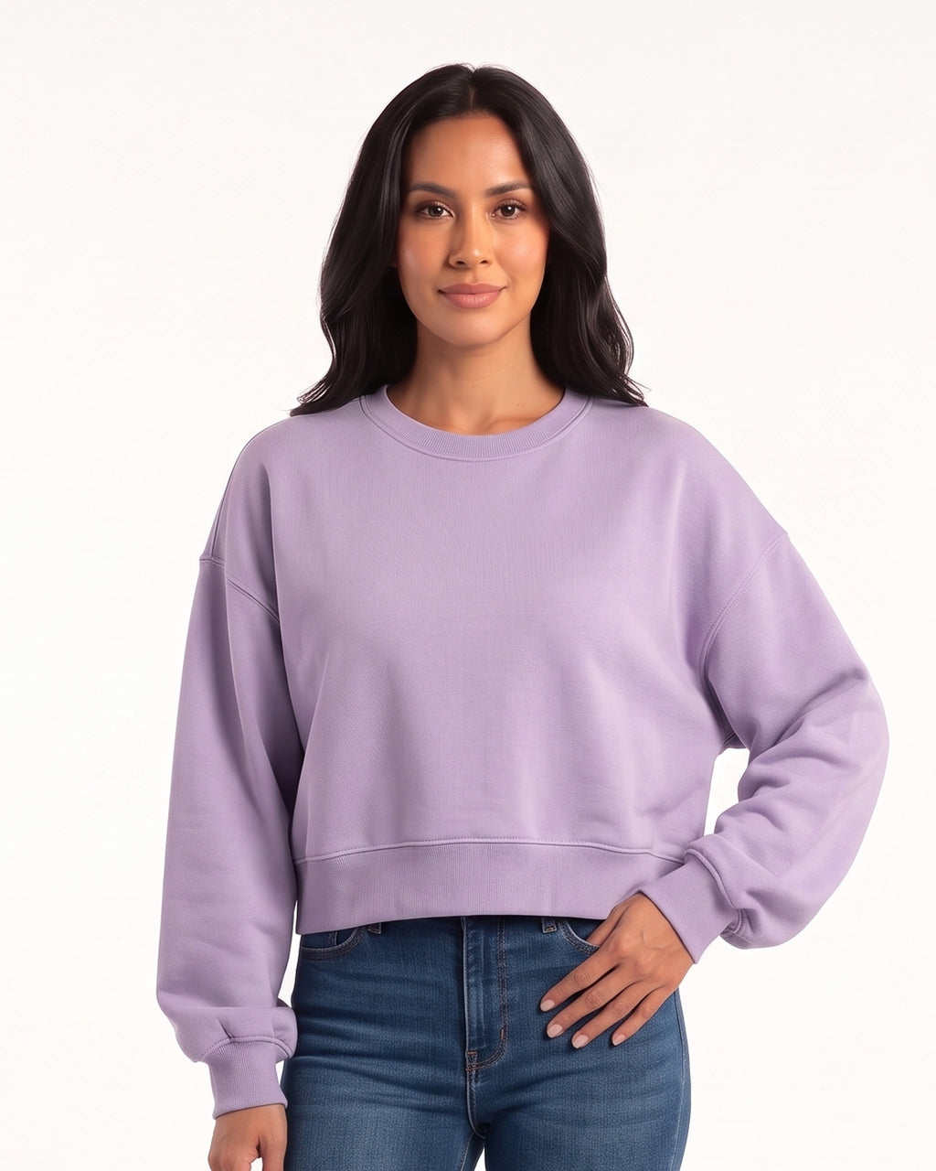 Cropped light purple crewneck sweatshirt with oversized sleeves and ribbed hem