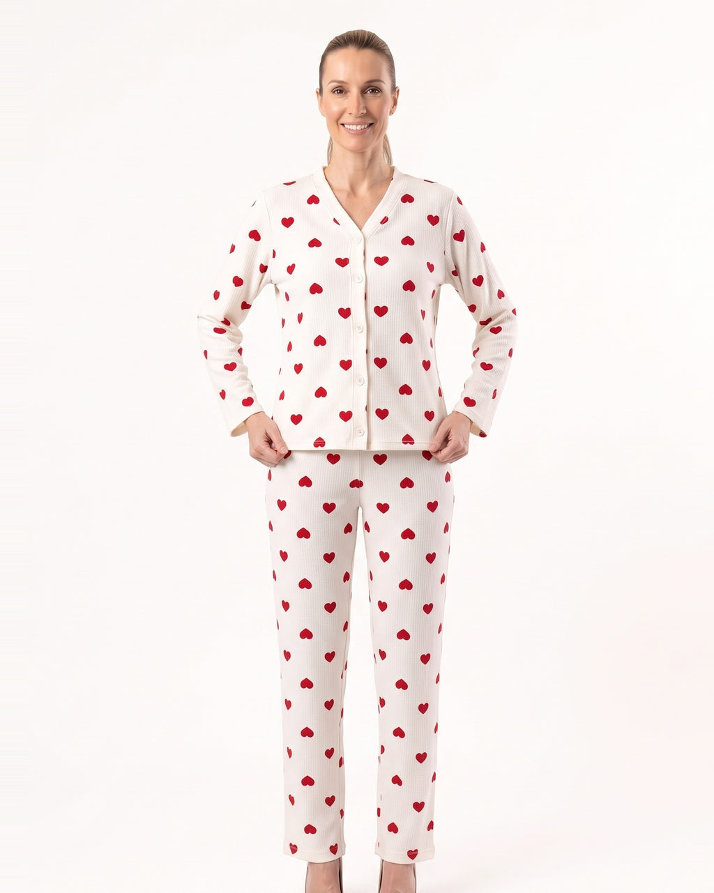 Women’s heart-print pajama set, white fabric with red heart pattern, long-sleeve top and pants