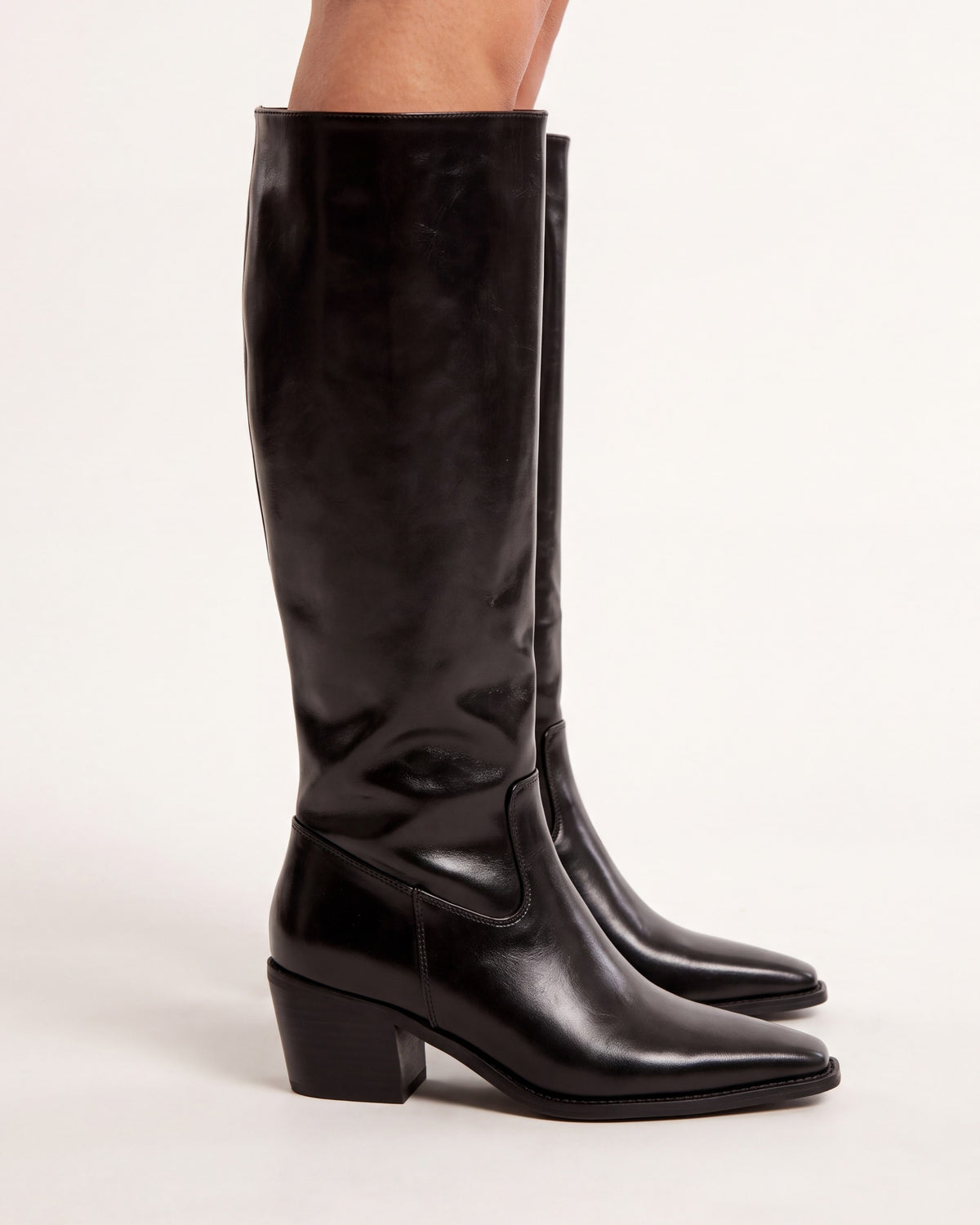 Knee-high women's riding boots, pointed toe, block heel, black faux leather