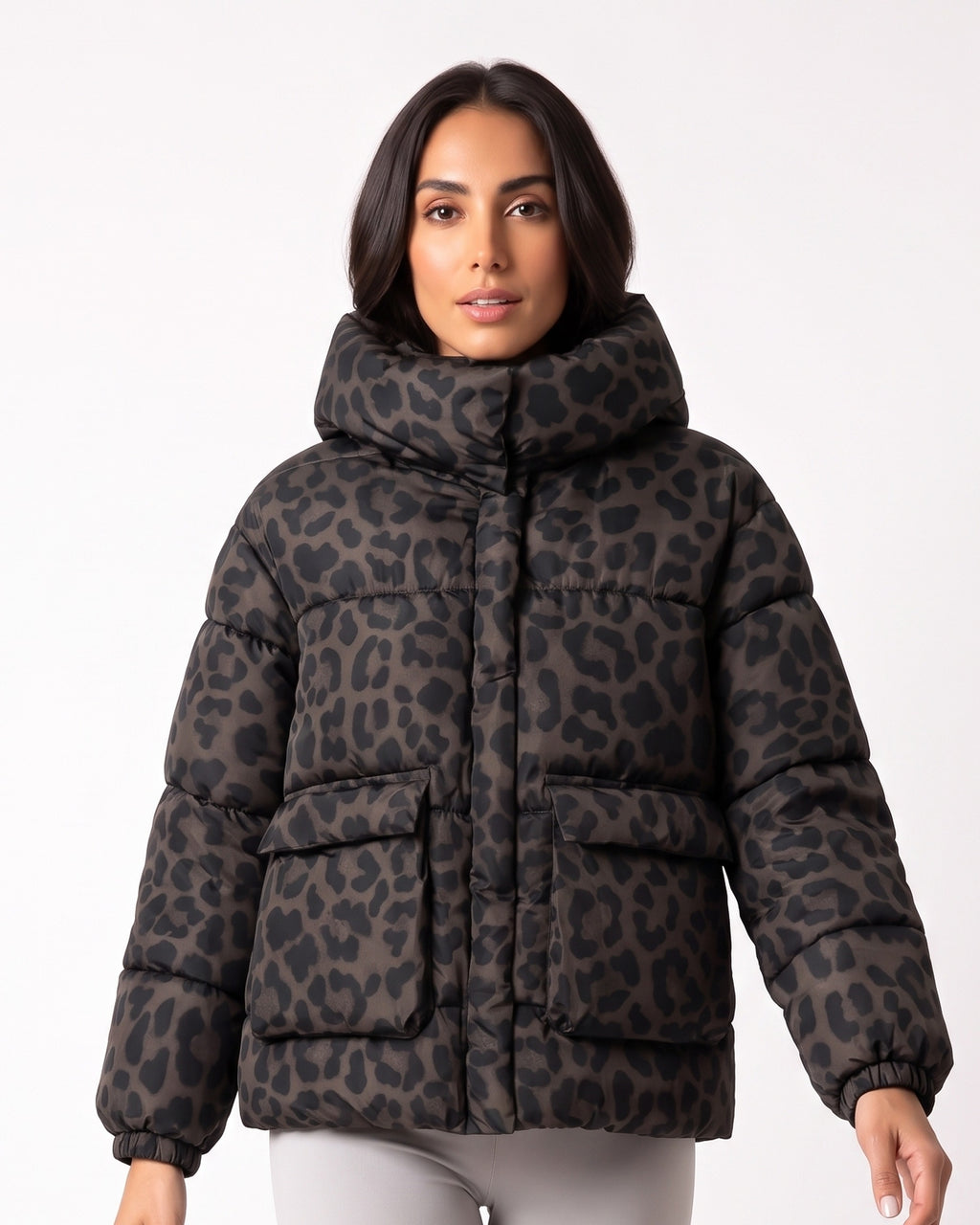Women’s cropped hooded puffer jacket with leopard print and flap pockets